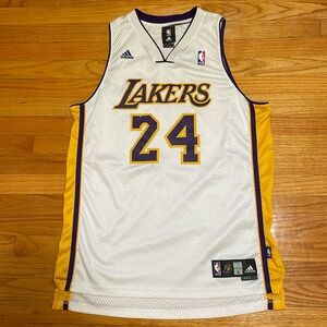 Kobe Bryant LA Lakers Basketball Jersey Size Large